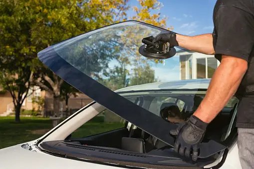 Windshield-Repair-Encinitas-CA-Platinum-Mobile-Auto-Glass